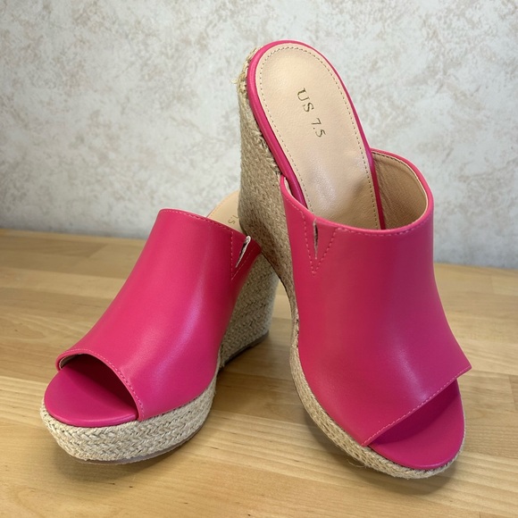 Perphy Shoes - Perphy Espadrille Wedge Slides Hot Pink Platform Sandals Size 7.5 NWT